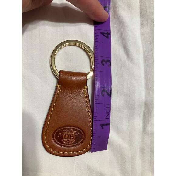 DOONEY & BOURKE BROWN LEATHER KEY CHAIN EMBOSSED LOGO - Picture 3 of 4
